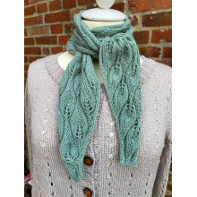 Scarf med flammeblade strikkekit Scarf med flammeblade strikkekit